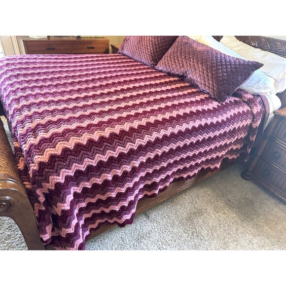 Zig Zag Crochet Blanket Handmade CA KING + Burgundy Pink Tri-Color 82W x 116L - Picture 1 of 10